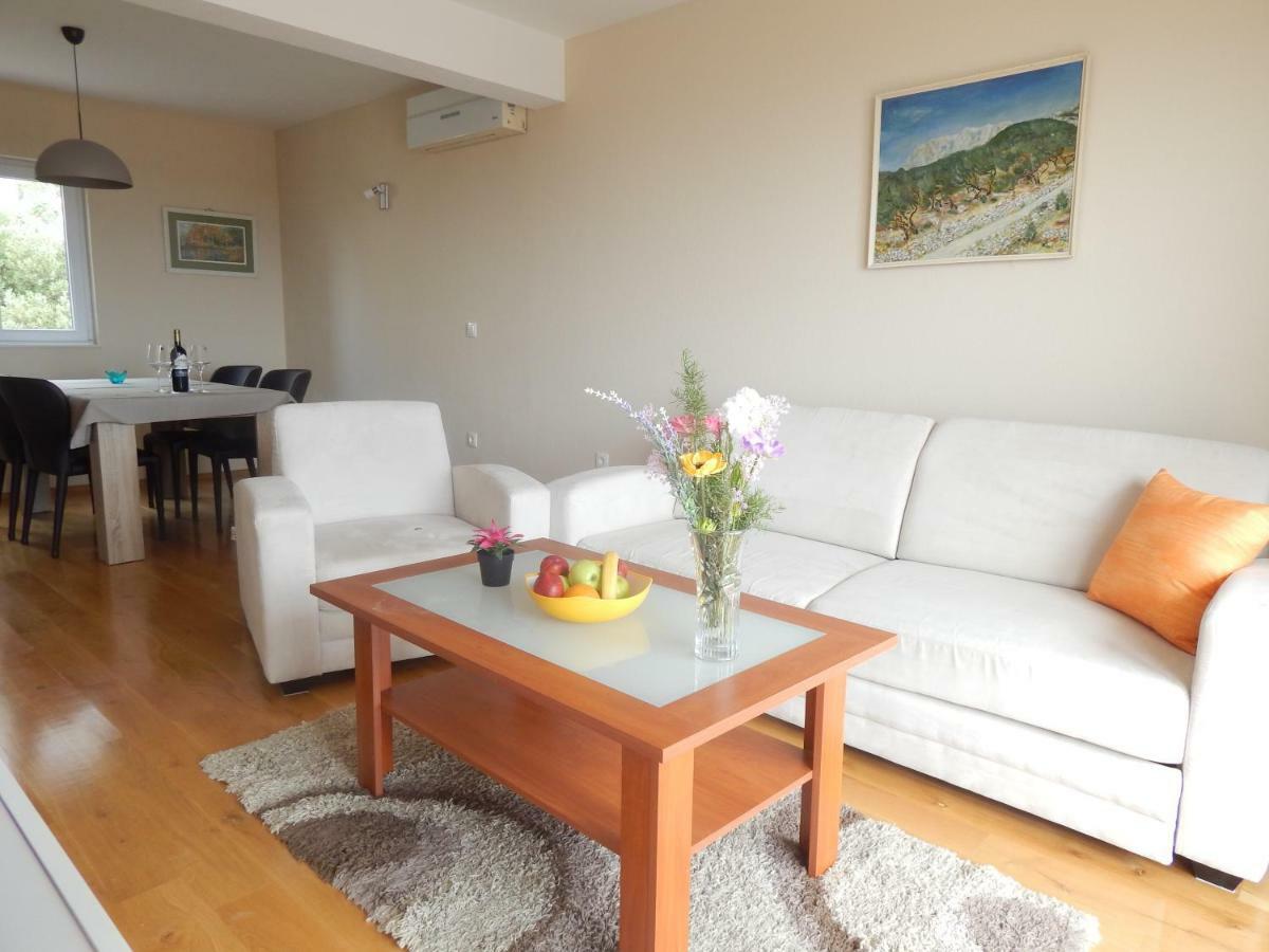 Karlo Apartment Makarska