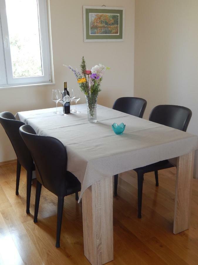 Apartment Karlo *